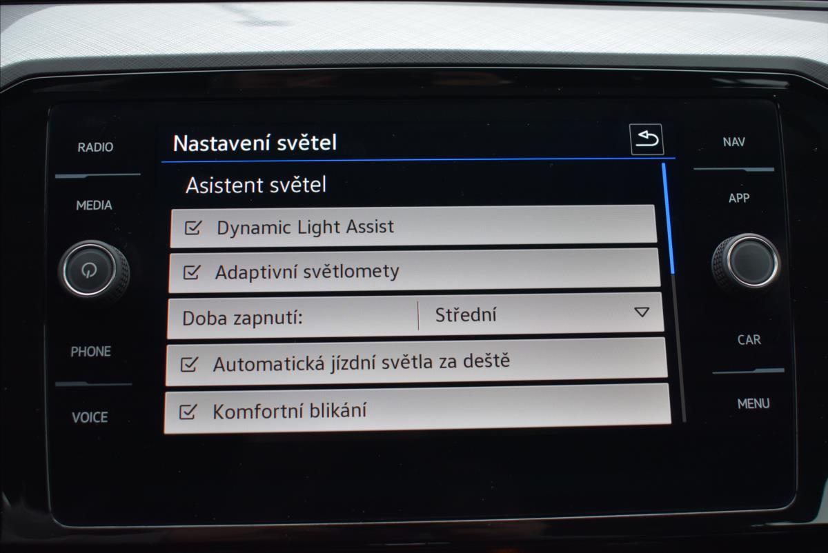 Volkswagen Passat 1,4 TSi  DSG GTE Virtual LED Assist - 32
