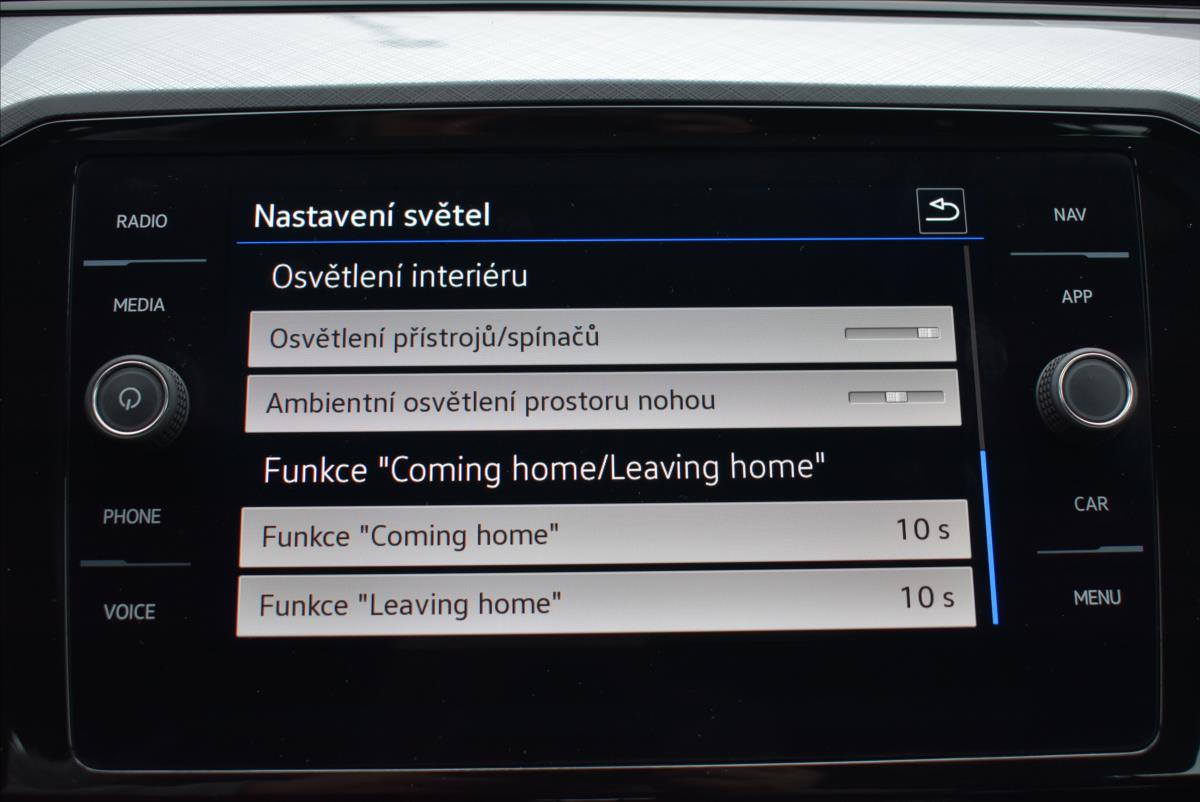 Volkswagen Passat 1,4 TSi  DSG GTE Virtual LED Assist - 33