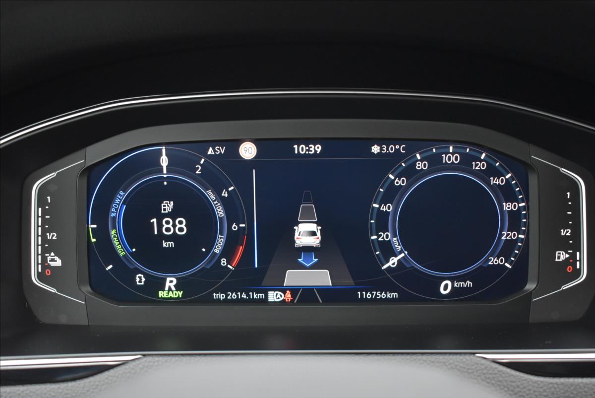 Volkswagen Passat 1,4 TSi  DSG GTE Virtual LED Assist - 36
