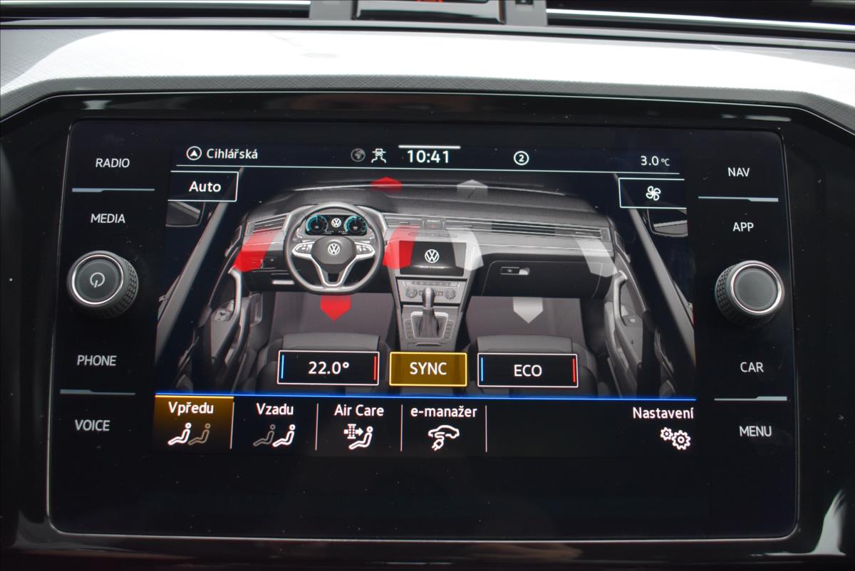 Volkswagen Passat 1,4 TSi  DSG GTE Virtual LED Assist - 44