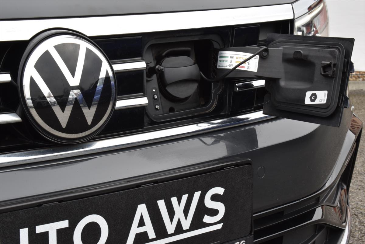 Volkswagen Passat 1,4 TSi  DSG GTE Virtual LED Assist - 3
