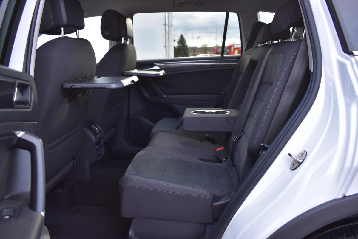 Volkswagen Tiguan Allspace 2,0 BiTDi  DSG 4x4 R-Line LED Assist - 12