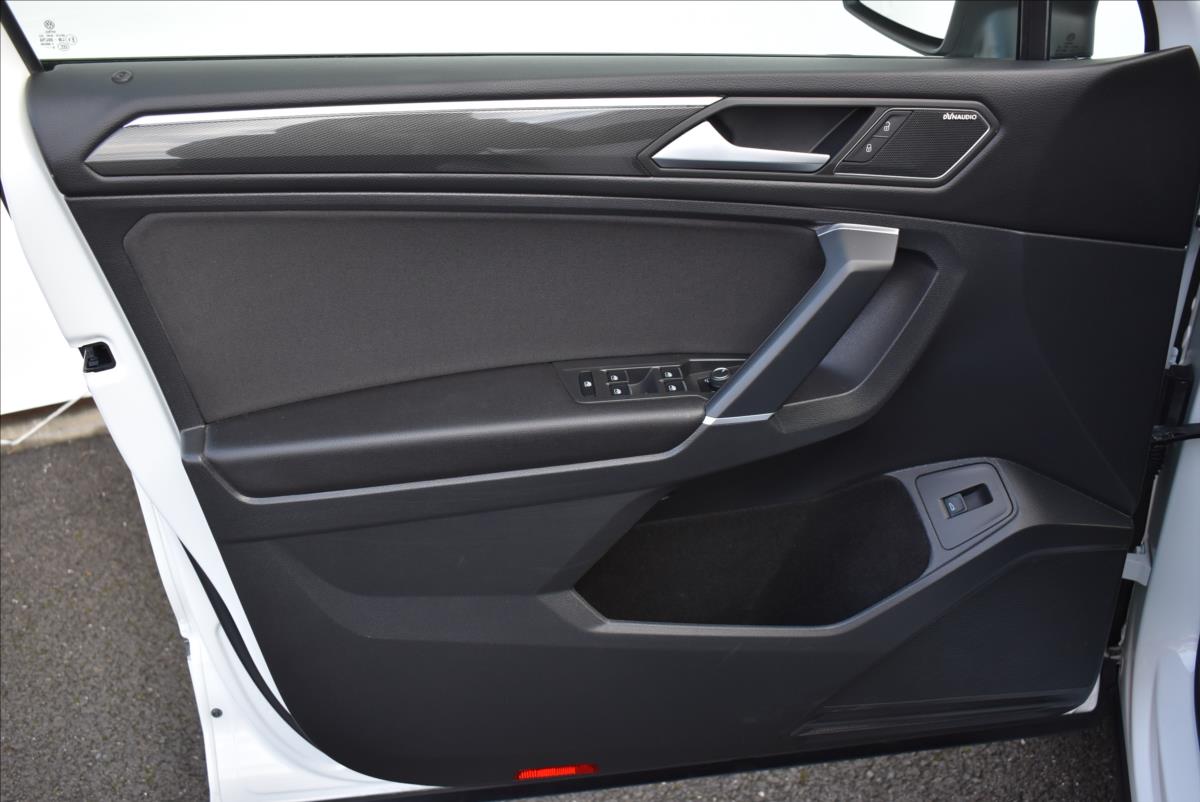 Volkswagen Tiguan Allspace 2,0 BiTDi  DSG 4x4 R-Line LED Assist - 17