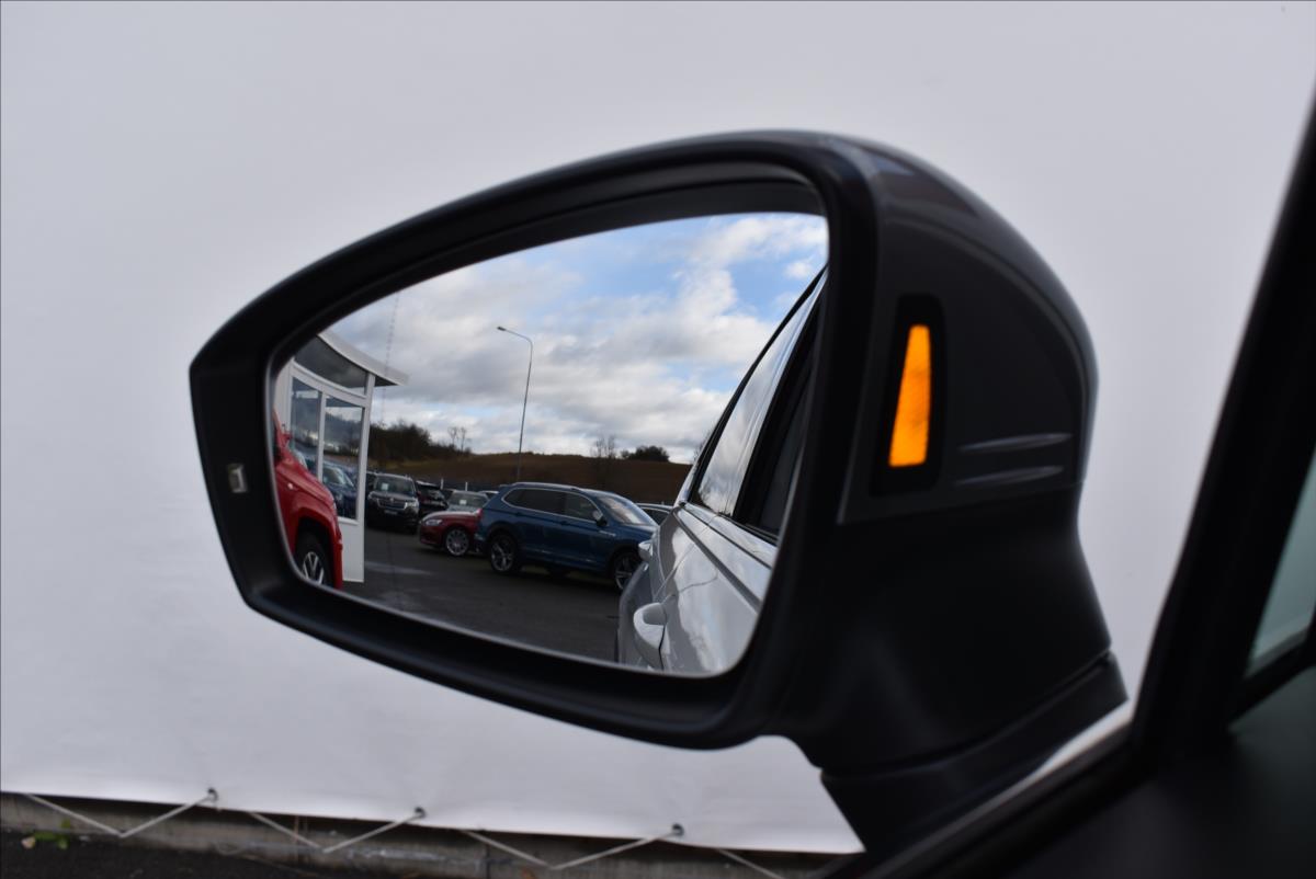Volkswagen Tiguan Allspace 2,0 BiTDi  DSG 4x4 R-Line LED Assist - 25