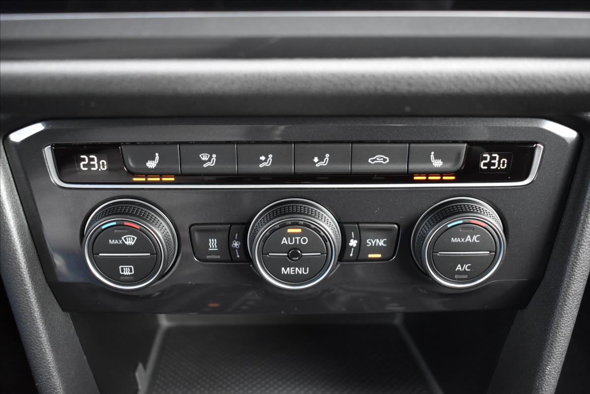 Volkswagen Tiguan Allspace 2,0 BiTDi  DSG 4x4 R-Line LED Assist - 45