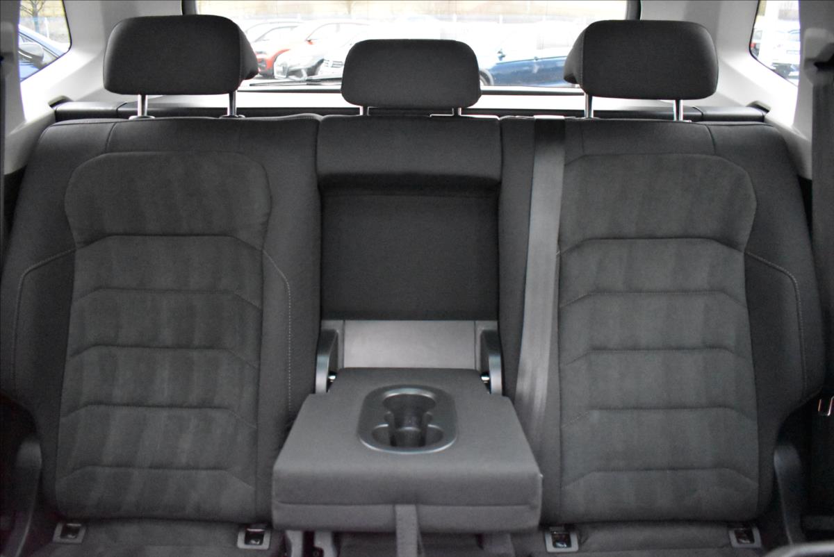 Volkswagen Tiguan Allspace 2,0 BiTDi  DSG 4x4 R-Line LED Assist - 25