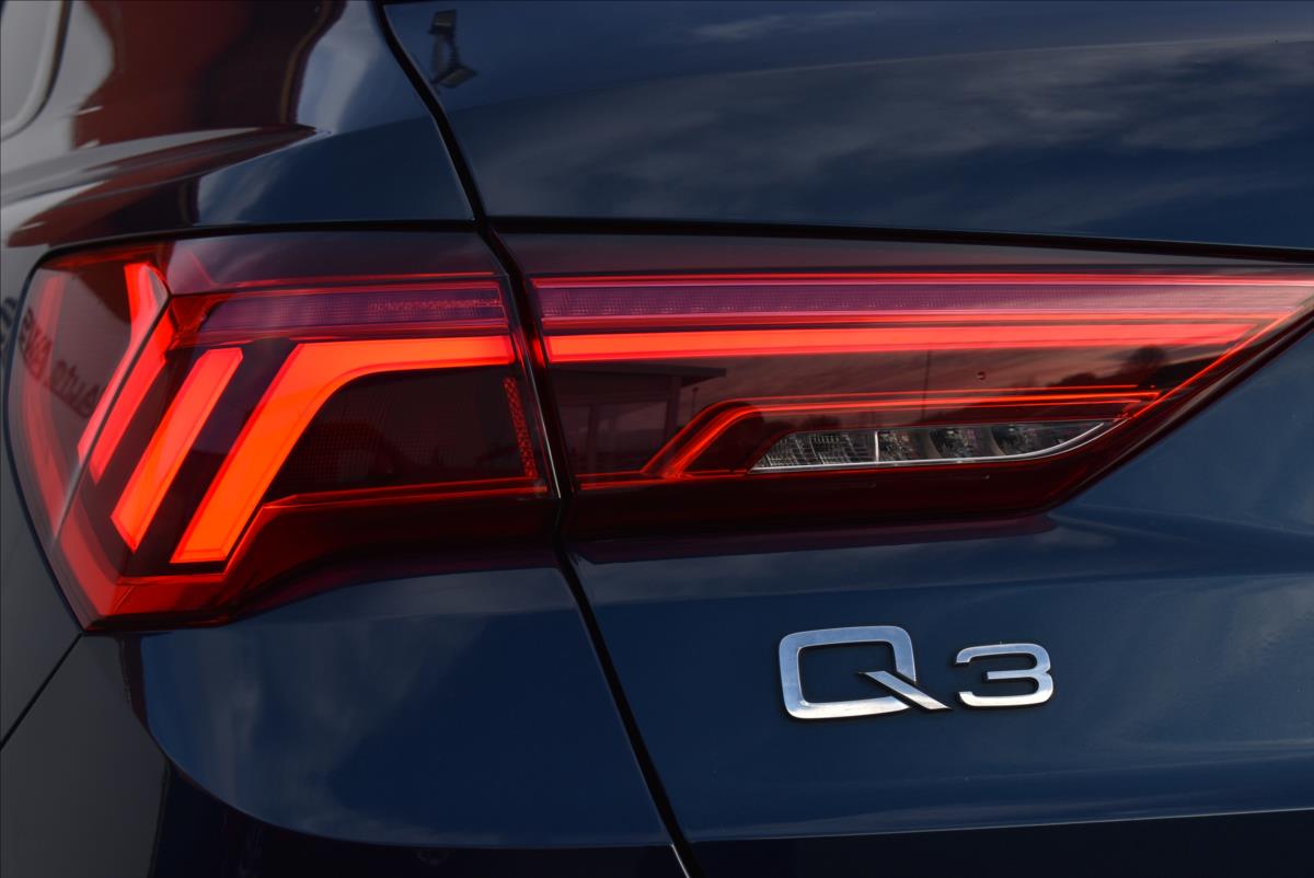 Audi Q3 1,5 TFSi  S-Tronic LED Virtual Assist - 9