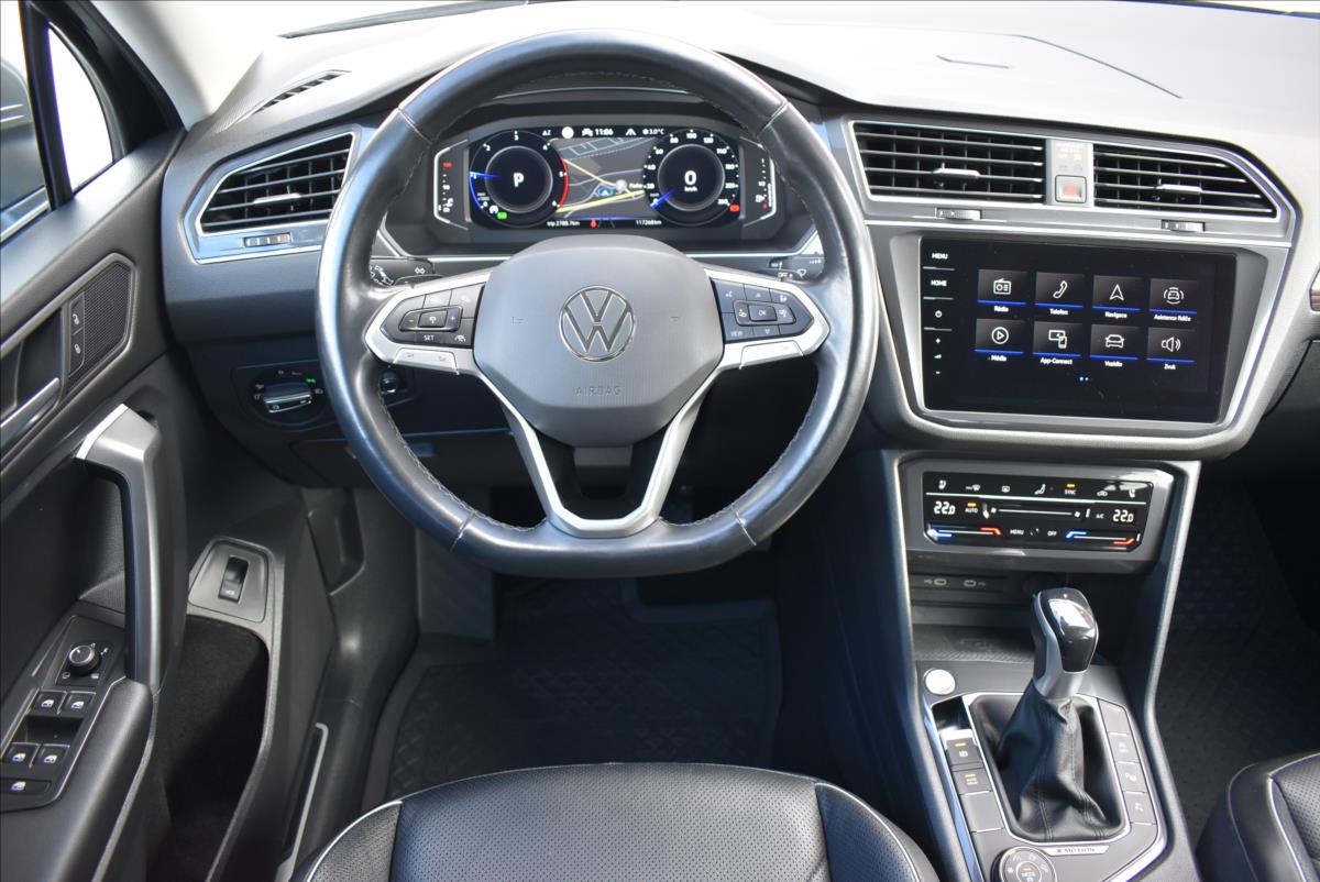 Volkswagen Tiguan Allspace 2,0 TDi  DSG 4x4 Elegance LED Assist - 19