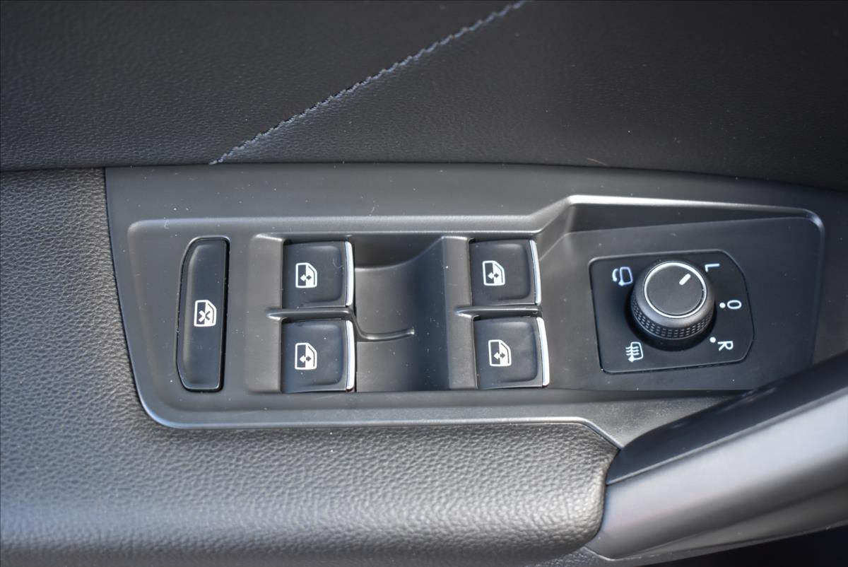 Volkswagen Tiguan Allspace 2,0 TDi  DSG 4x4 Elegance LED Assist - 21