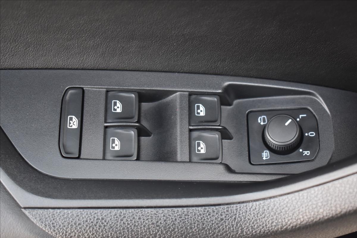 Škoda Kodiaq 2,0 TDi  DSG Ambition Virtual Kamera - 18