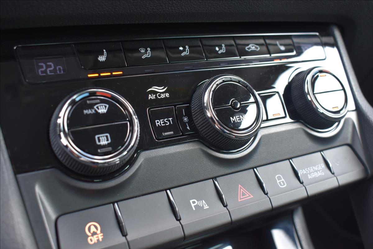 Škoda Kodiaq 2,0 TDi  DSG Ambition Virtual Kamera - 37