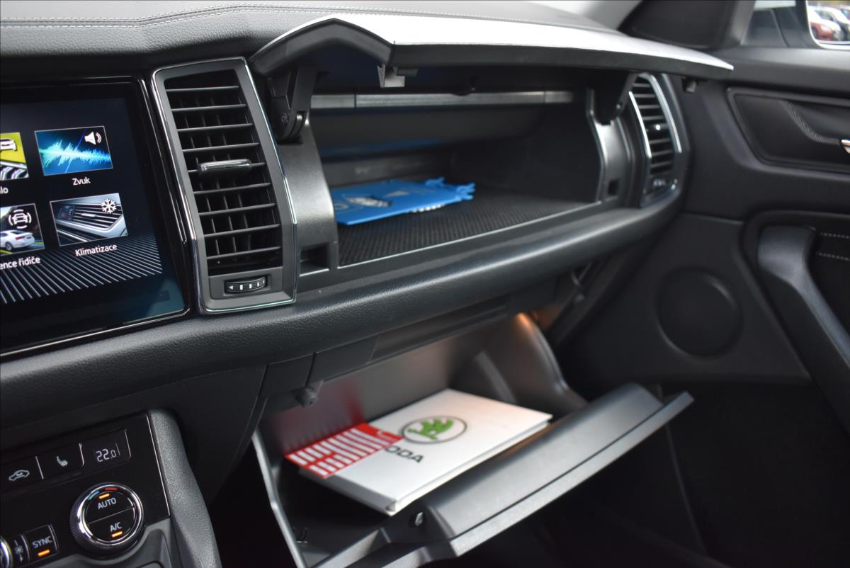 Škoda Kodiaq 2,0 TDi  DSG Ambition Virtual Kamera - 39