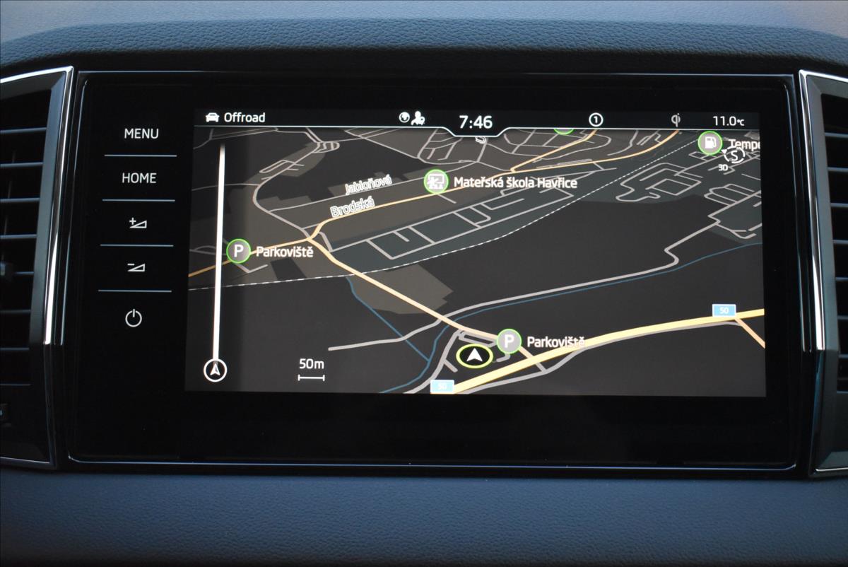 Škoda Karoq 2,0 TDi  DSG 4x4 Scout Virtual Kamera - 41