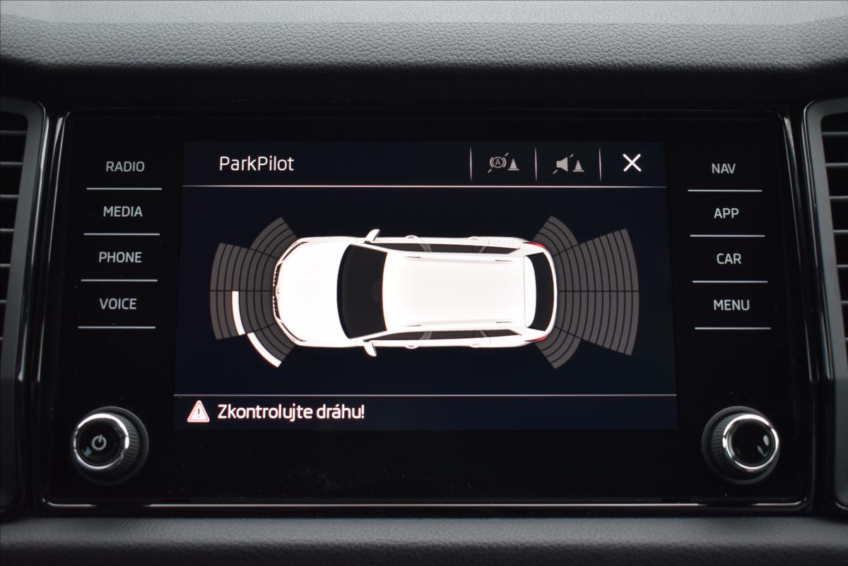 Škoda Kodiaq 2,0 TDi  DSG Sportline Virtual Canton - 36