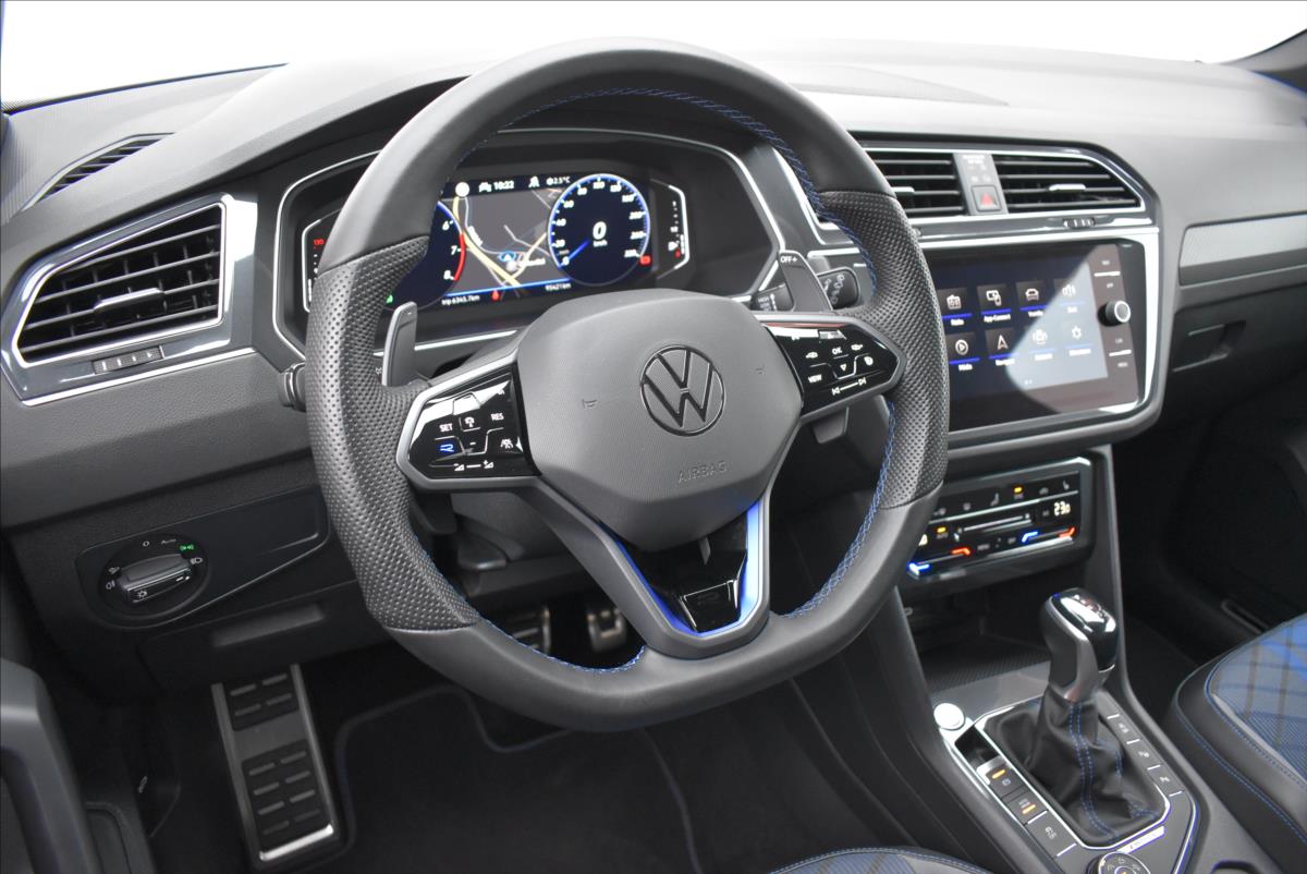 Volkswagen Tiguan 2,0 TSi  DSG 4x4 R 235kW LED Assist - 25