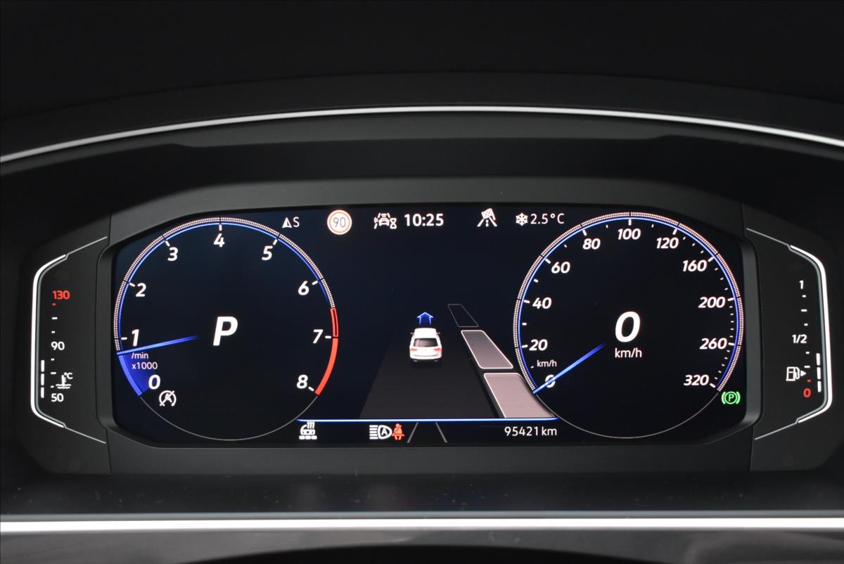 Volkswagen Tiguan 2,0 TSi  DSG 4x4 R 235kW LED Assist - 31