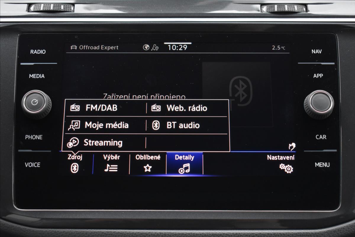 Volkswagen Tiguan 2,0 TSi  DSG 4x4 R 235kW LED Assist - 42