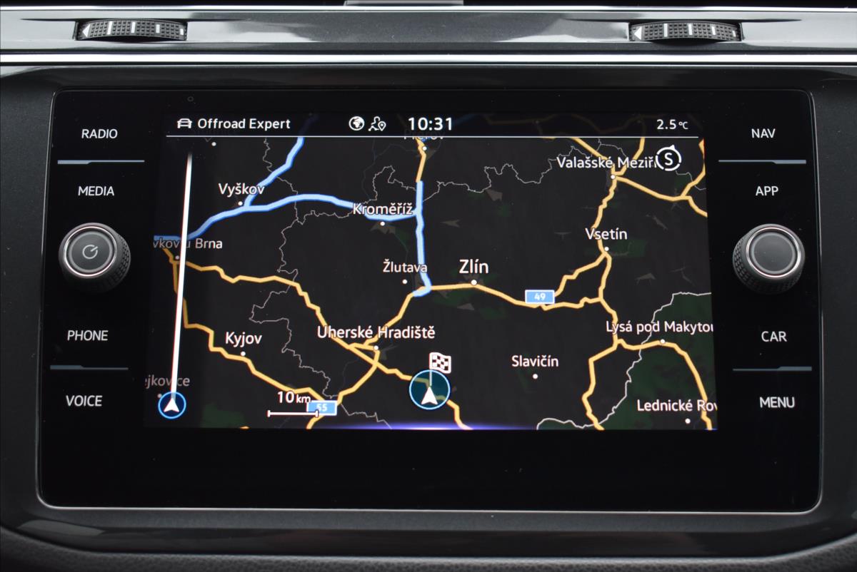 Volkswagen Tiguan 2,0 TSi  DSG 4x4 R 235kW LED Assist - 44