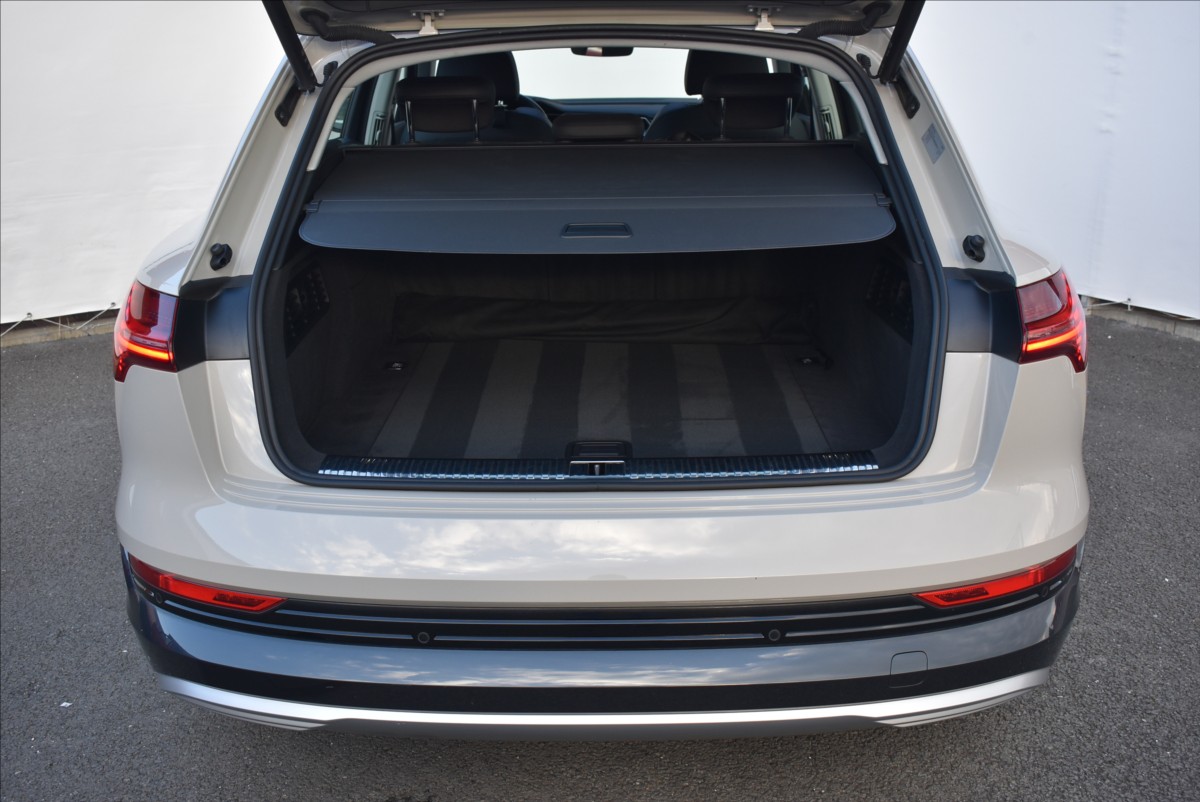 Audi e-tron 55  300KW Advanced Panorama - 14