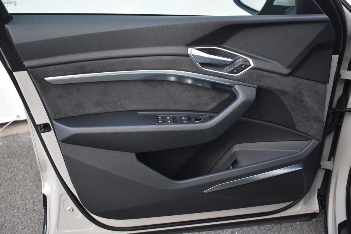 Audi e-tron 55  300KW Advanced Panorama - 20