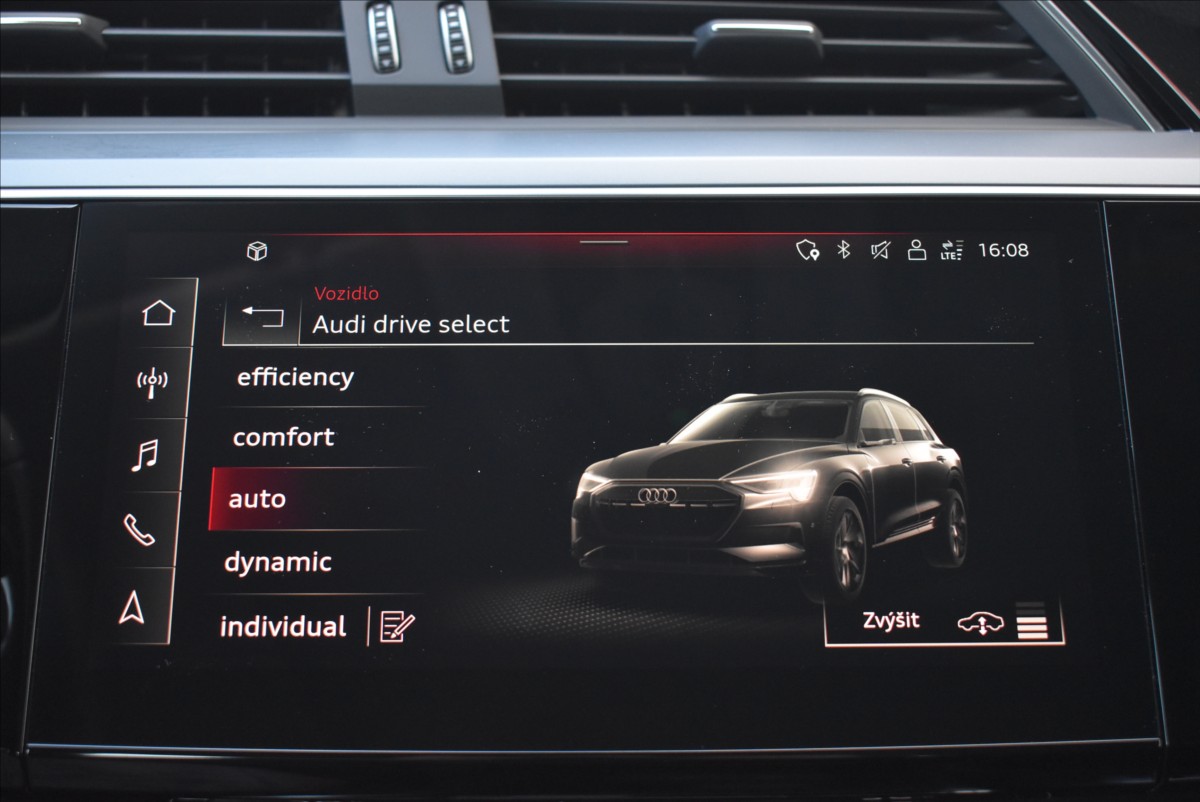 Audi e-tron 55  300KW Advanced Panorama - 32