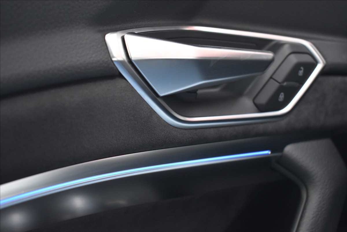 Audi e-tron 55  300KW Advanced Panorama - 35