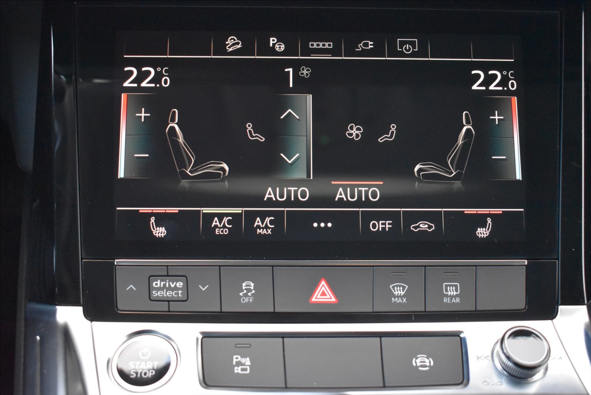 Audi e-tron 55  300KW Advanced Panorama - 46