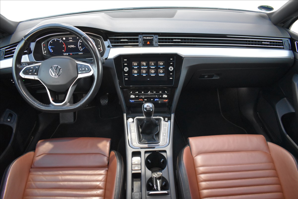 Volkswagen Passat 2,0 TDi  110kW Elegance Matrix Virtual - 15