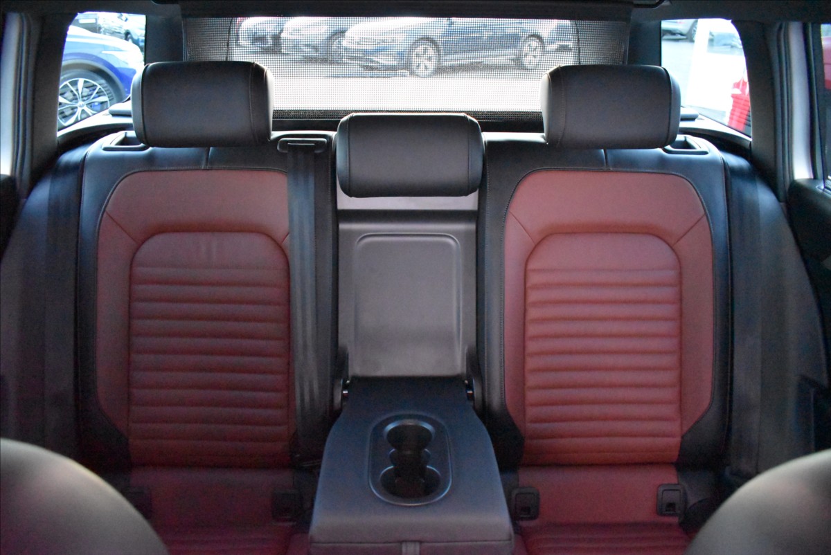 Volkswagen Passat 2,0 TDi  110kW Elegance Matrix Virtual - 19