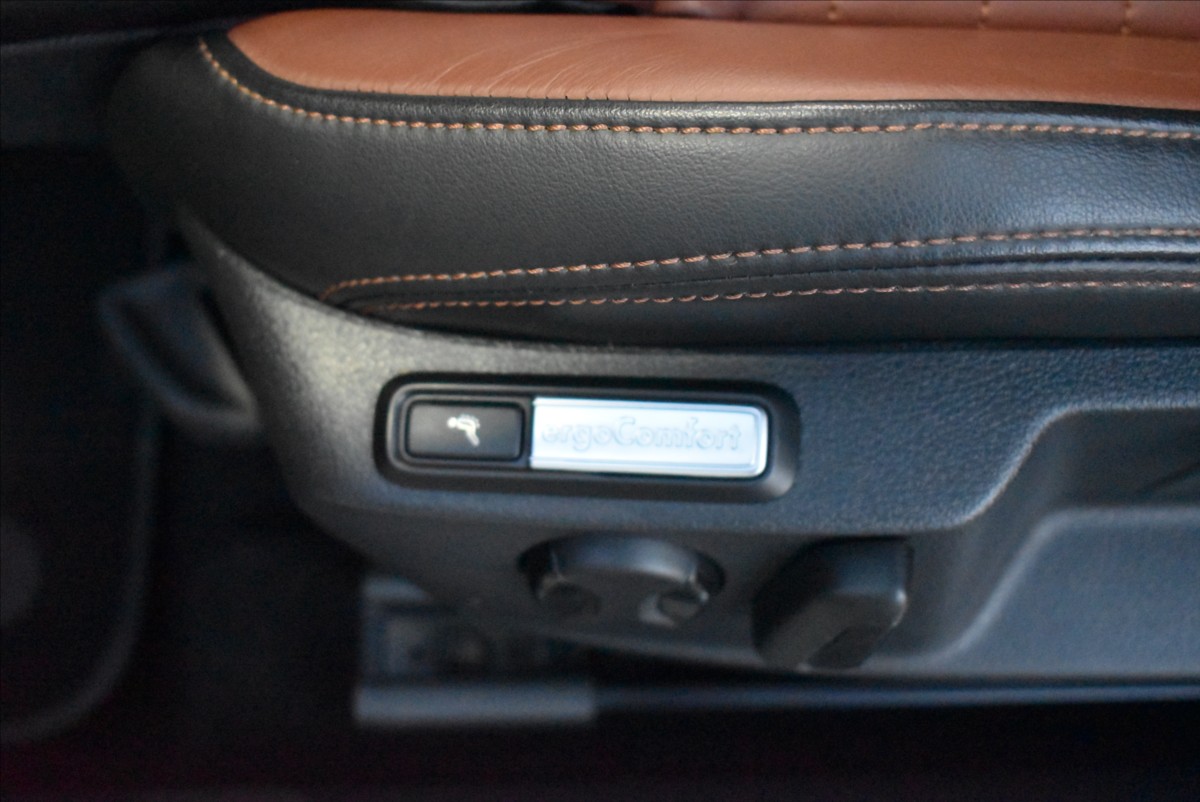 Volkswagen Passat 2,0 TDi  110kW Elegance Matrix Virtual - 21