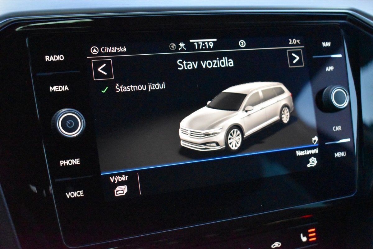 Volkswagen Passat 2,0 TDi  110kW Elegance Matrix Virtual - 28
