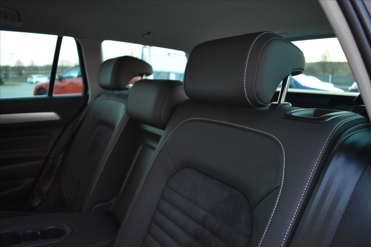 Volkswagen Passat 2,0 TDi  DSG Elegance Matrix Virtual - 11
