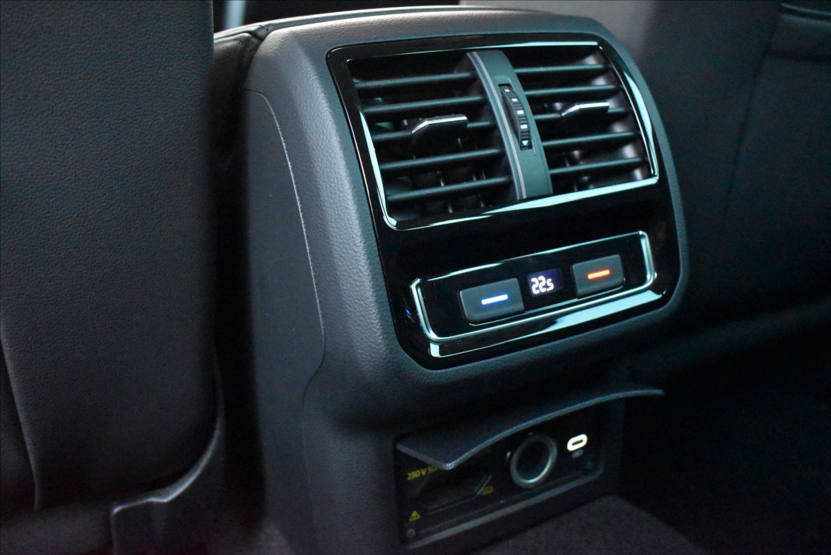 Volkswagen Passat 2,0 TDi  DSG Elegance Matrix Virtual - 12