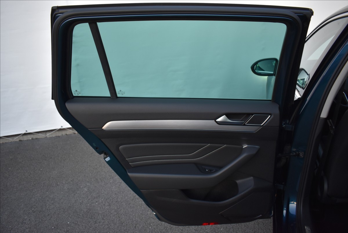Volkswagen Passat 2,0 TDi  DSG Elegance Matrix Virtual - 13