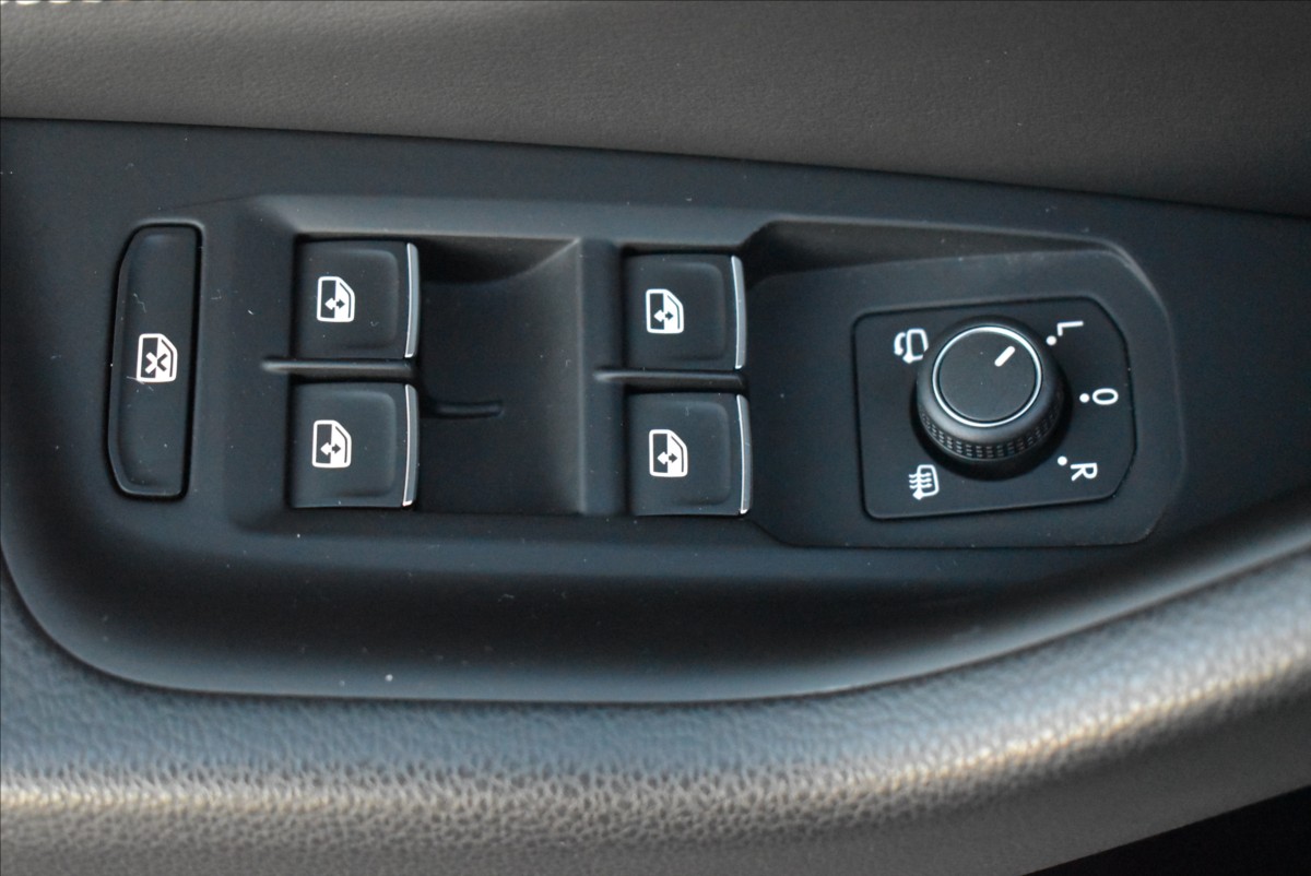 Volkswagen Passat 2,0 TDi  DSG Elegance Matrix Virtual - 20