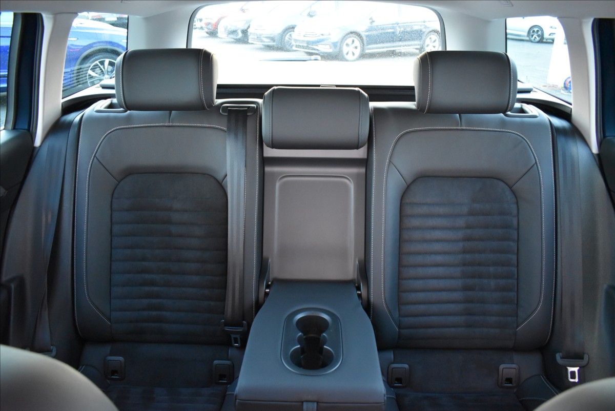 Volkswagen Passat 2,0 TDi  DSG Elegance Matrix Virtual - 22