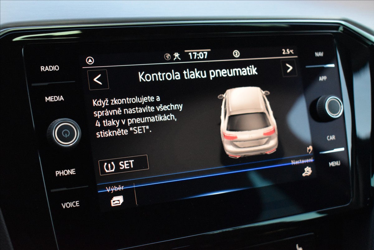 Volkswagen Passat 2,0 TDi  DSG Elegance Matrix Virtual - 28