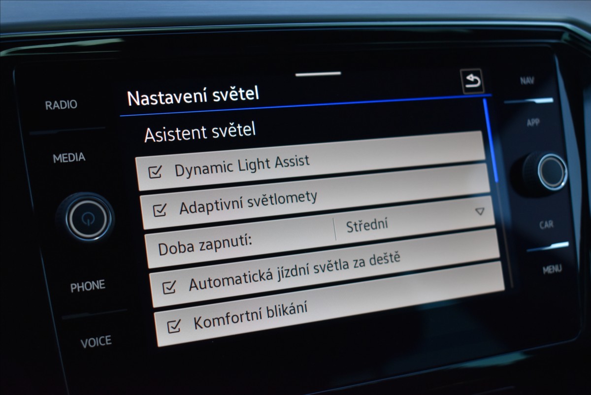 Volkswagen Passat 2,0 TDi  DSG Elegance Matrix Virtual - 30