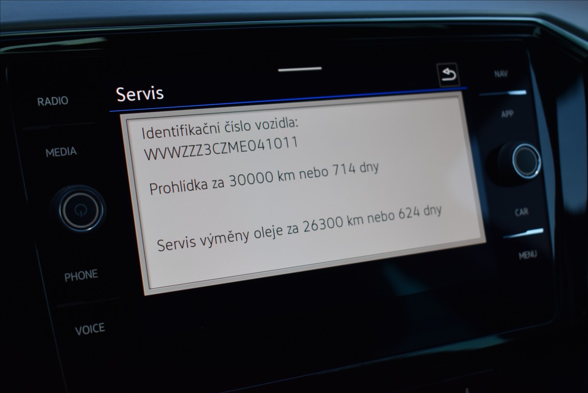 Volkswagen Passat 2,0 TDi  DSG Elegance Matrix Virtual - 31
