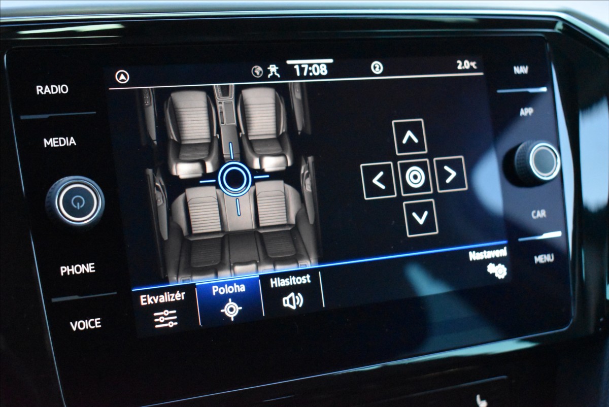 Volkswagen Passat 2,0 TDi  DSG Elegance Matrix Virtual - 36