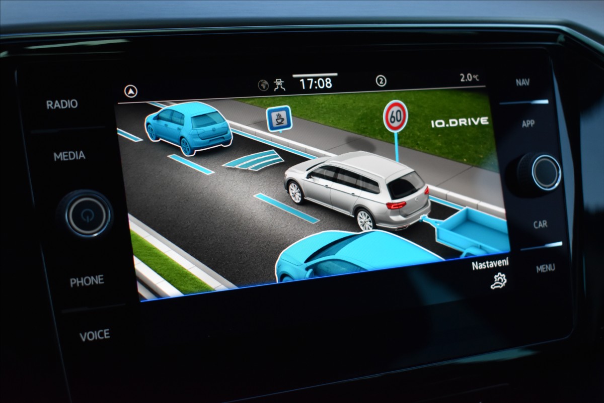 Volkswagen Passat 2,0 TDi  DSG Elegance Matrix Virtual - 37
