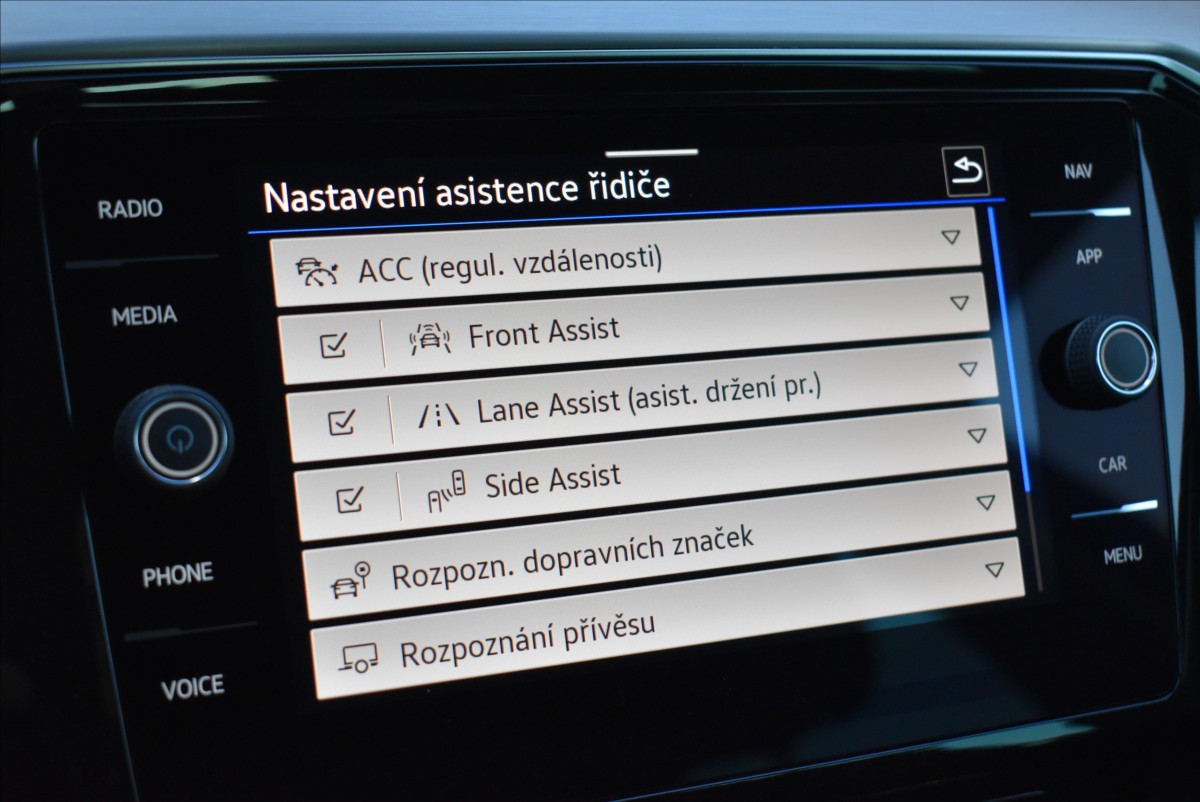 Volkswagen Passat 2,0 TDi  DSG Elegance Matrix Virtual - 38