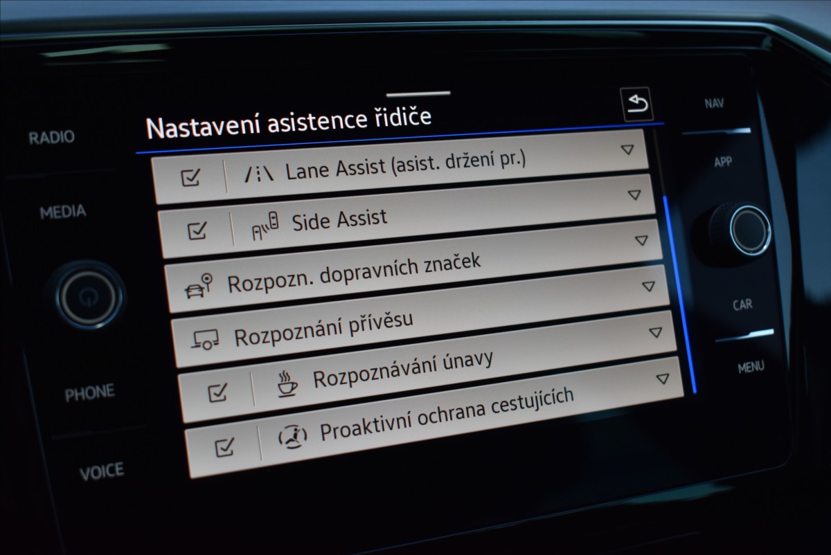 Volkswagen Passat 2,0 TDi  DSG Elegance Matrix Virtual - 39