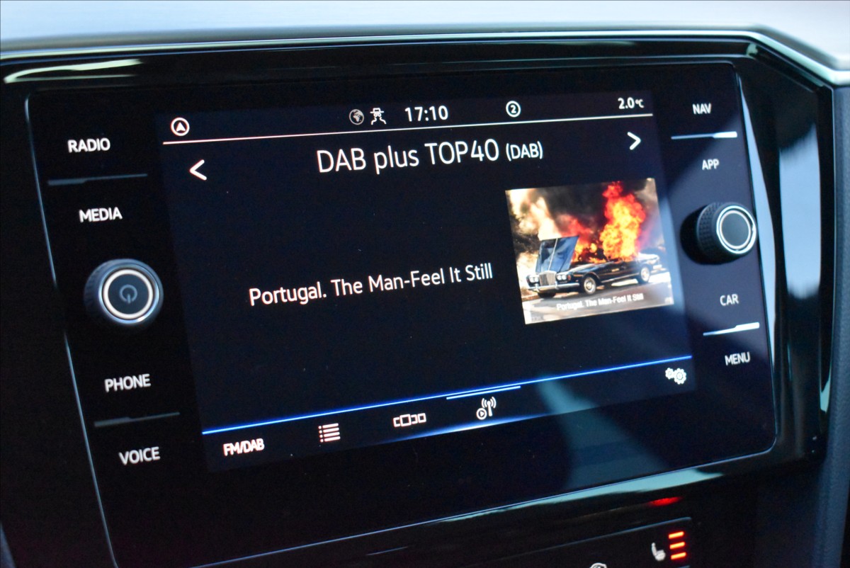 Volkswagen Passat 2,0 TDi  DSG Elegance Matrix Virtual - 44