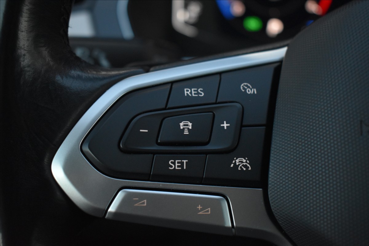 Volkswagen Passat 2,0 TDi  DSG Elegance Matrix Virtual - 46
