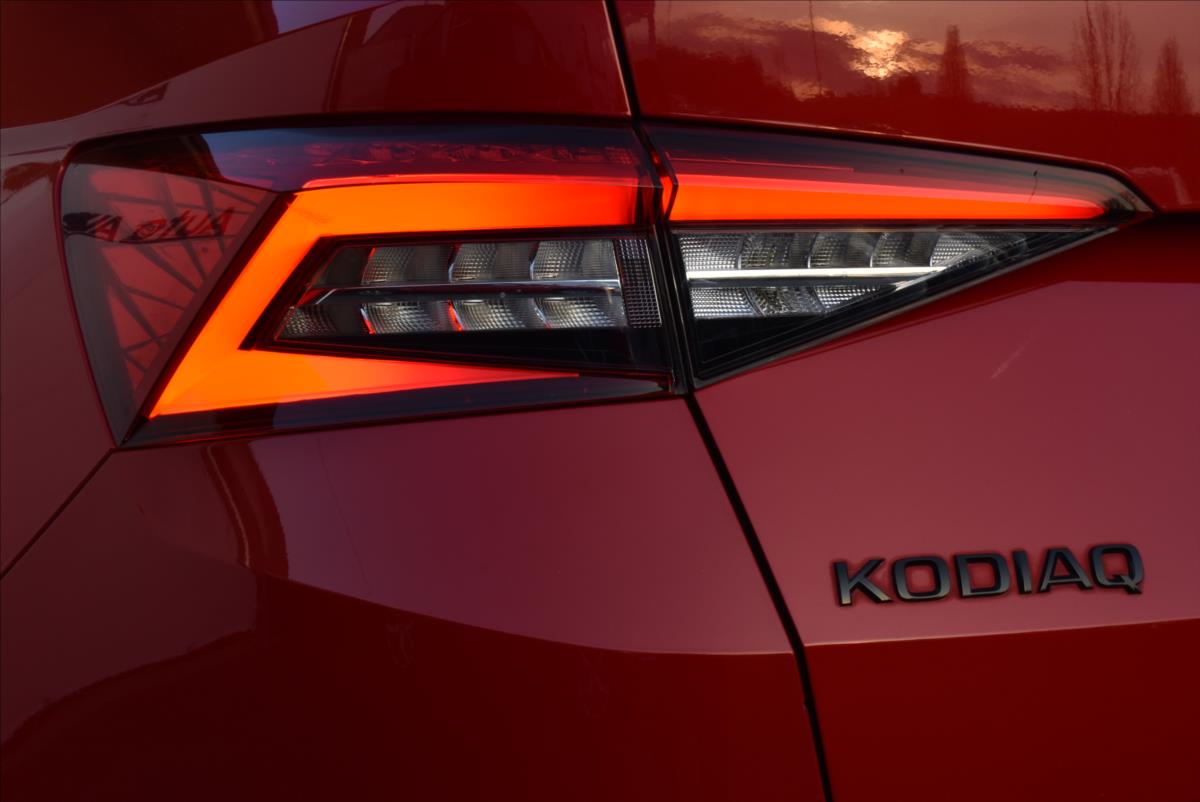 Škoda Kodiaq 2,0 TDi  DSG Sportline Virtual Assist - 9