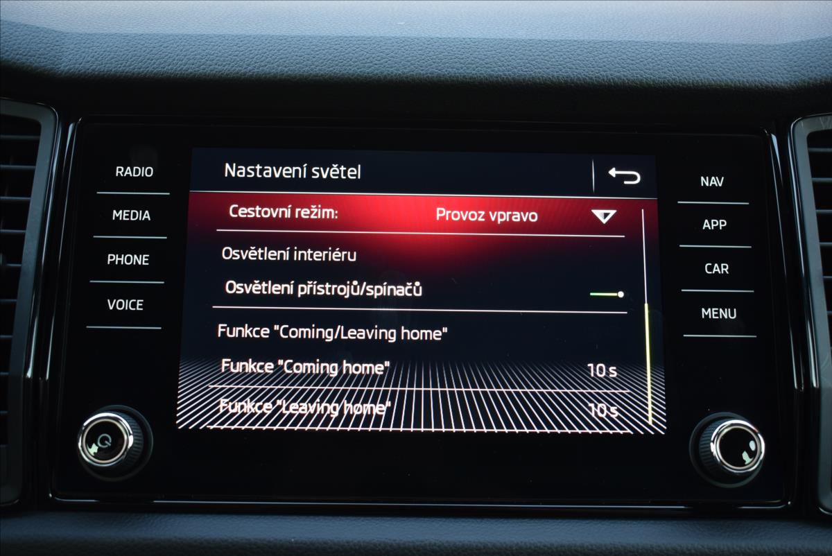 Škoda Kodiaq 2,0 TDi  DSG Sportline Virtual Assist - 32