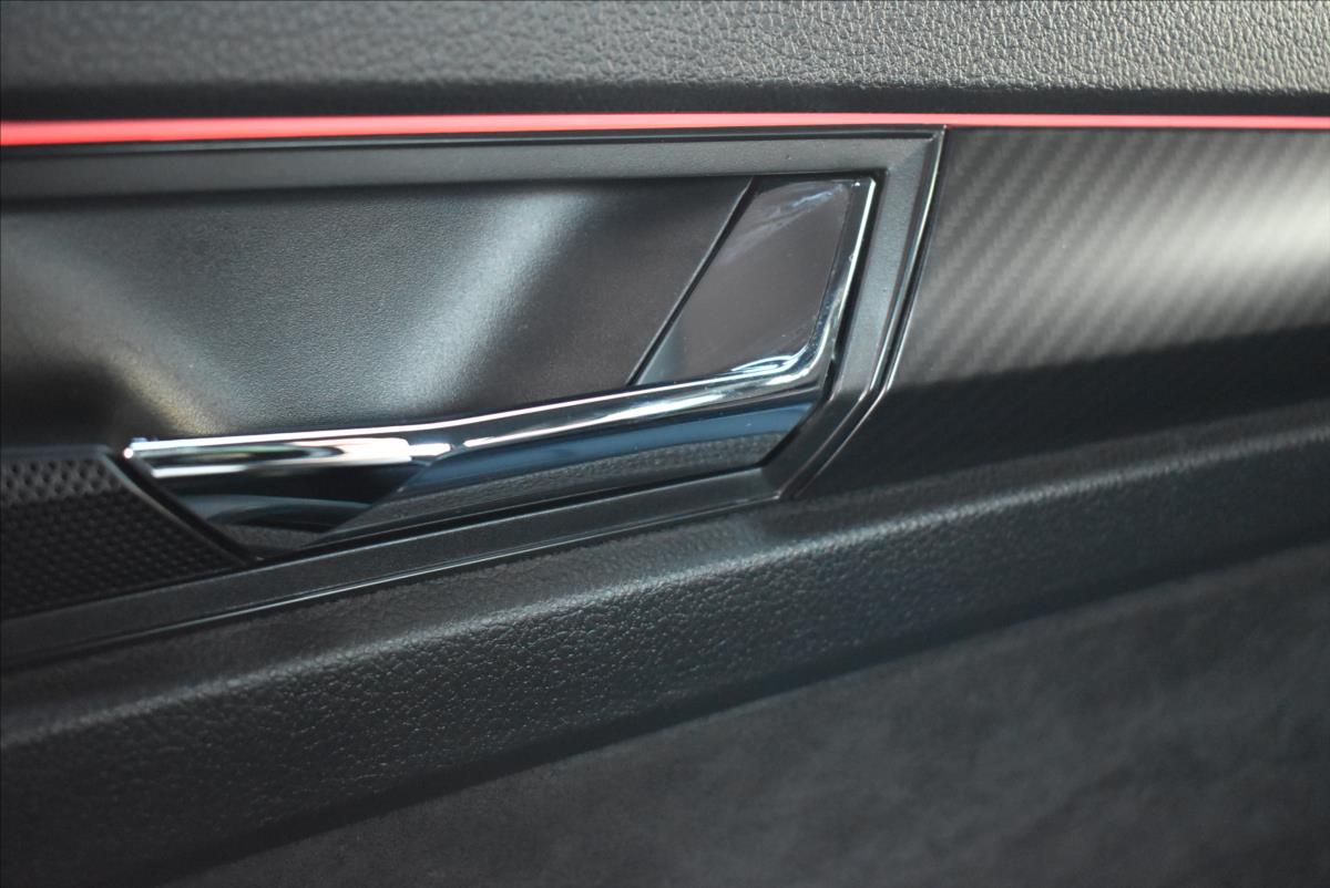 Škoda Kodiaq 2,0 TDi  DSG Sportline Virtual Assist - 46