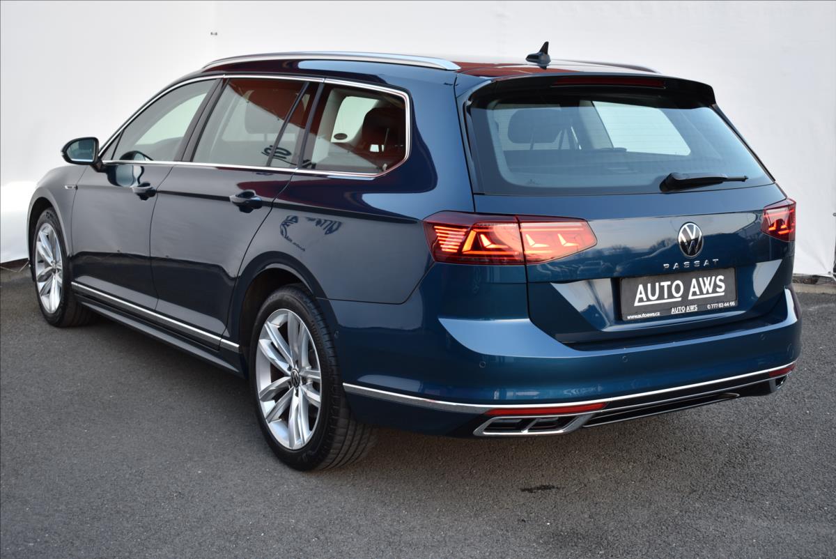Volkswagen Passat 2,0 TDi  DSG R-Line LED Matrix Virtual - 8