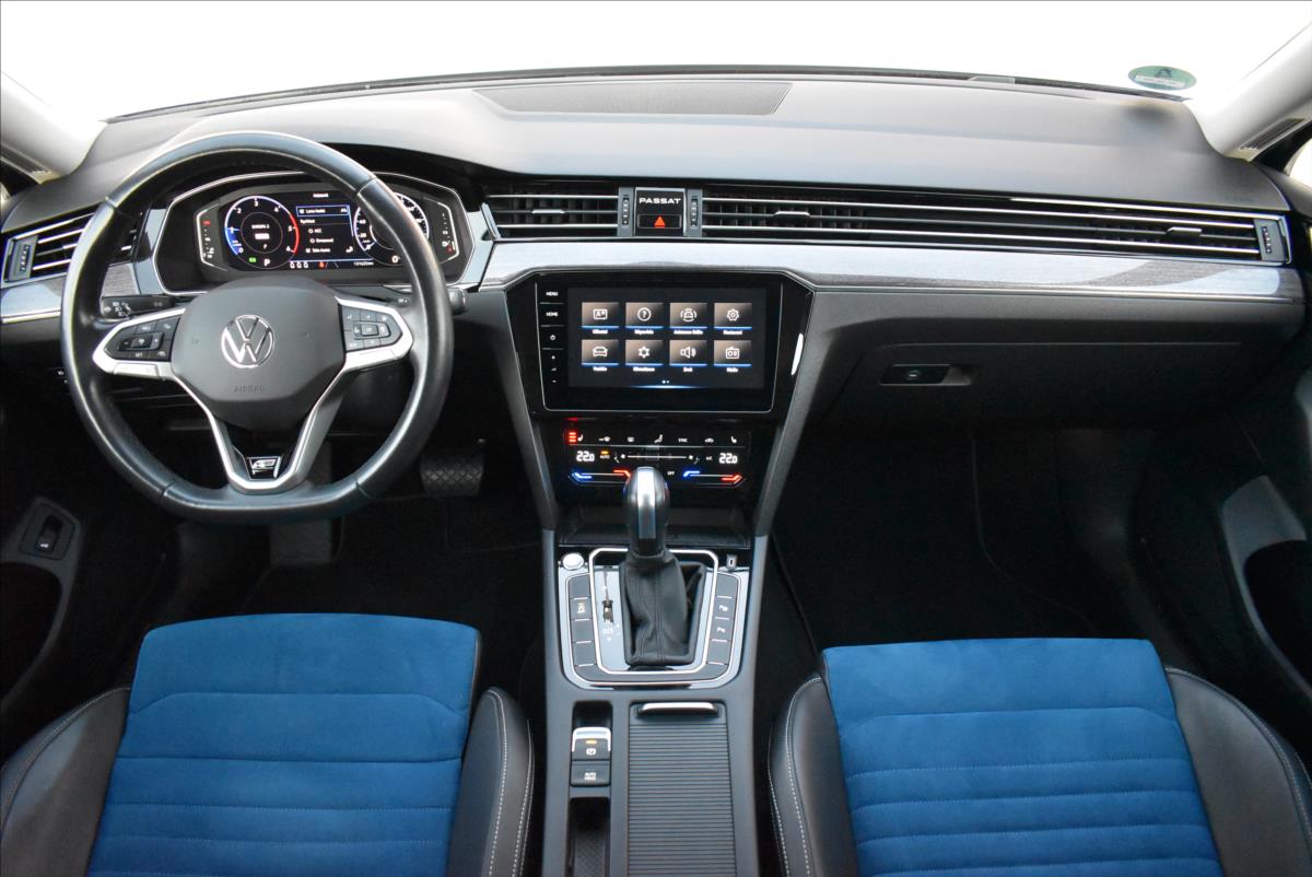 Volkswagen Passat 2,0 TDi  DSG R-Line LED Matrix Virtual - 15